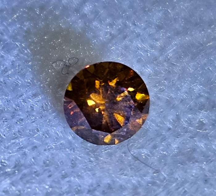 Diamond - 0.31ct - Fancy Vivid Brown Orange