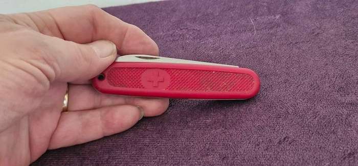 Bargain ! Vintage Swiss Victorinox bakelite single blade pocket knife!