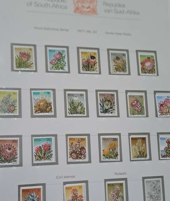 RSA Collection 1977 - 1991 on 45 pre-printed pages, in Blue Ring Back Album. R790.50 SACC Value
