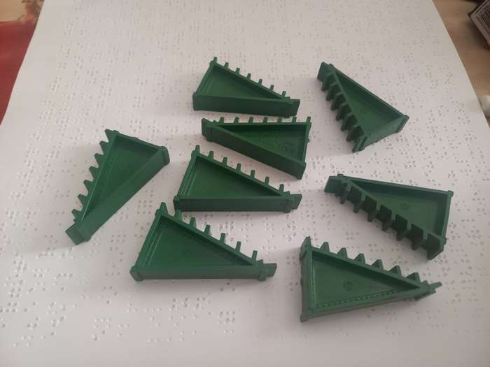 Slotcar track accessories