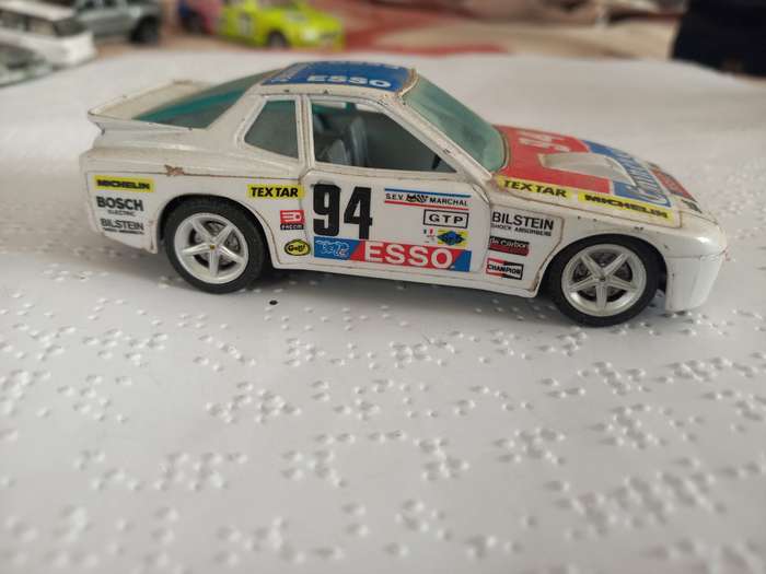 Bburago Porsche 924 Turbo