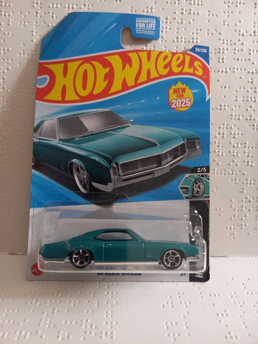 Hotwheels 1966 Buick Riviera - imported longcard