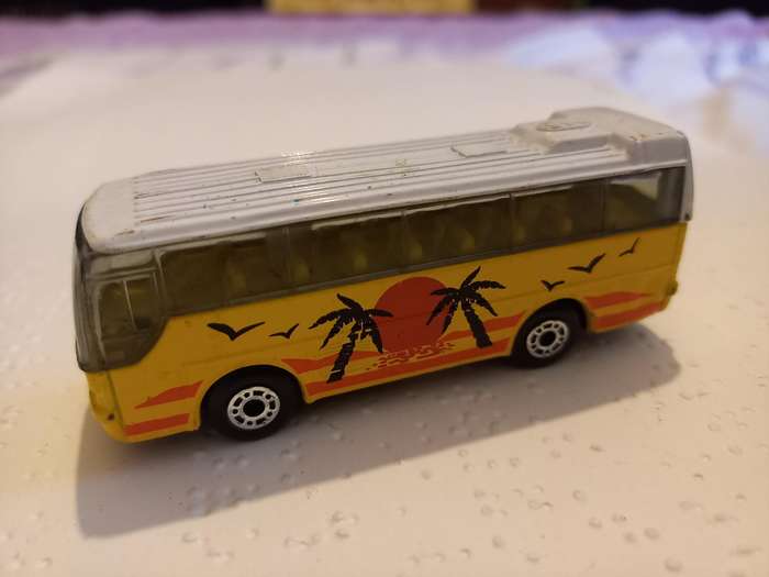 Matchbox Ikarus Coach