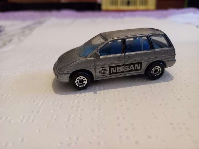 Matchbox Nissan Prairie