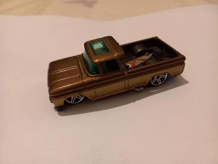 Hotwheels 62 Chevy - customed
