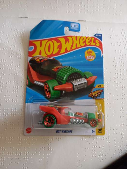 Hotwheels Hot Weengs - new 2025
