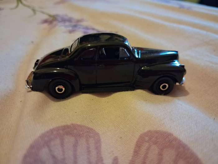 Matchbox 1941 Plymouth