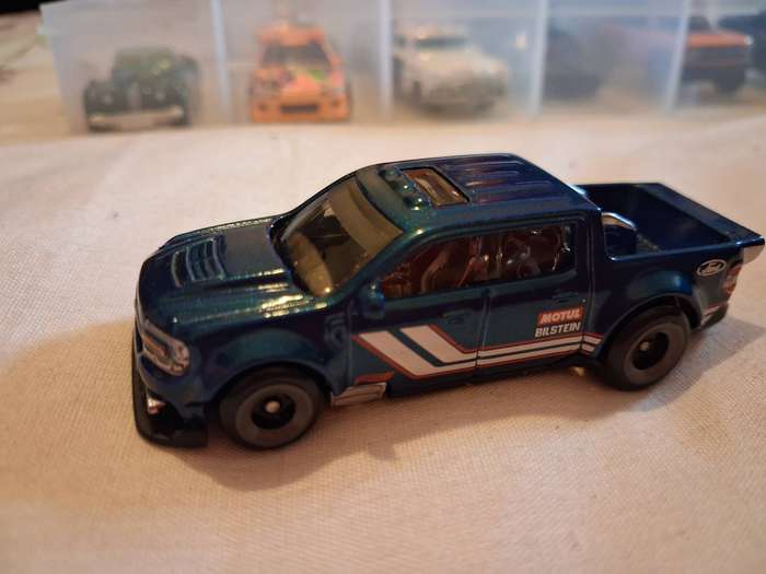 Hotwheels 2022 Ford Maverick Custom