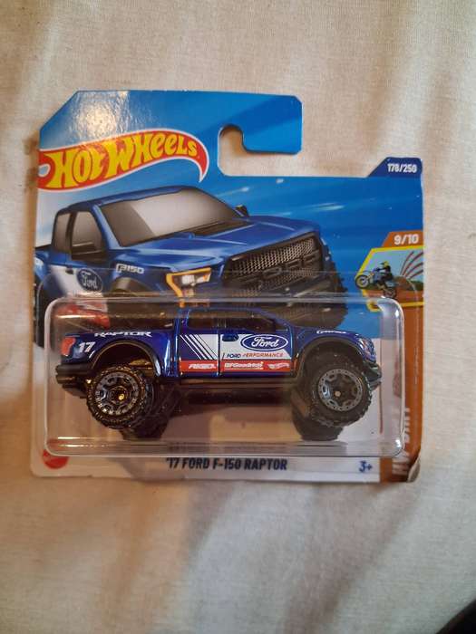 Hotwheels 2017 Ford F150 Raptor