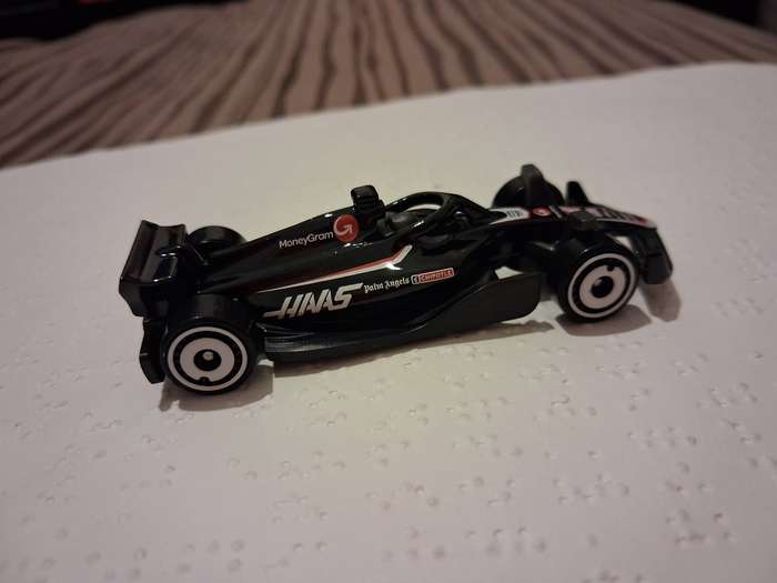 Hotwheels Formula 1 -  Haas