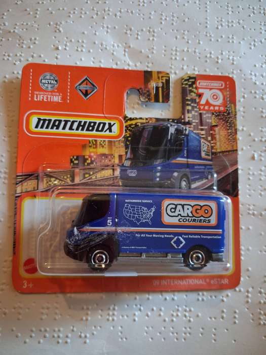 Matchbox Courier - 2009 International Star