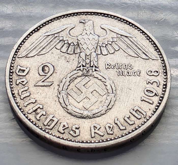 1938 A - 2 DEUTSCHE REICHSMARK - SILVER - SWASTIKA/ HINDENBURG - RARE PIECE