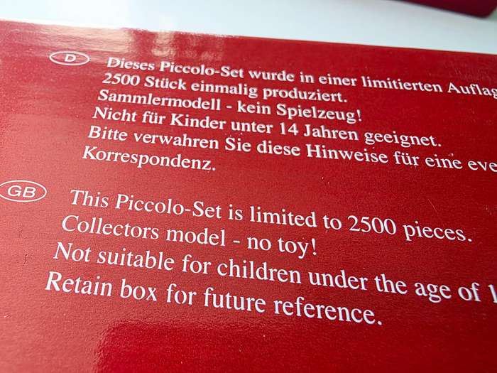 SCHUCO PICCOLO SET 2002 - LIMITED EDITION IN WOODEN DISPLAY BOX - RARE COLLECTOR'S ITEM!