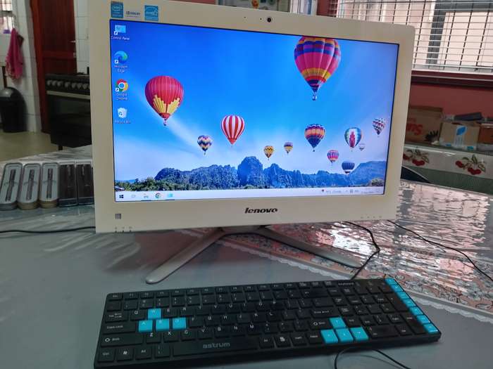 LENOVO ALL IN ONE PC - 19"