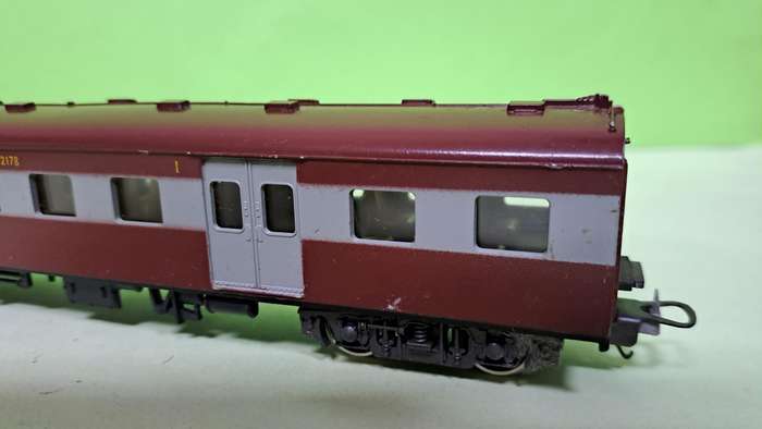 LIMA Train SAR Suburban Coach 1st class UNBOXED