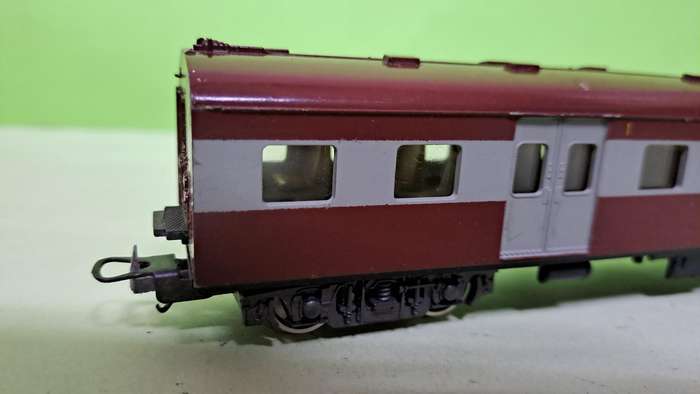 LIMA Train SAR Suburban Coach 1st class UNBOXED