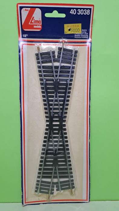 Lima 403038 Right Crossing 18 deg track
