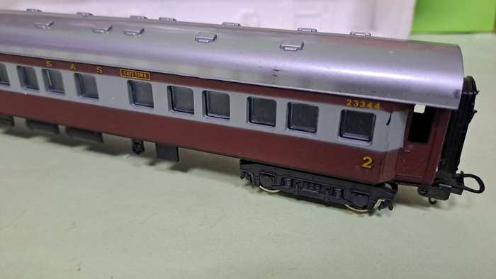 LIMA Train SAR Trans Karoo 2nd Class Coach BOXED