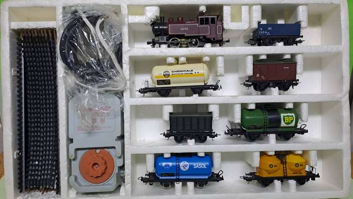 LIMA SAR Train Set (Locomotive with 7 goods wagons) BOXED