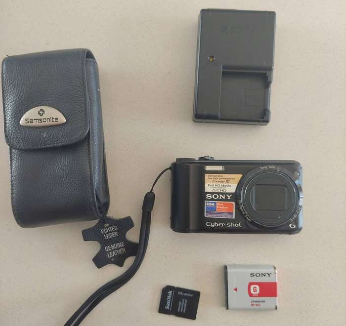Sony Cybershot digital camera DSC-HX5 (10.2 m/pixel, 10 x optical zoom, GPS, Full HD video)