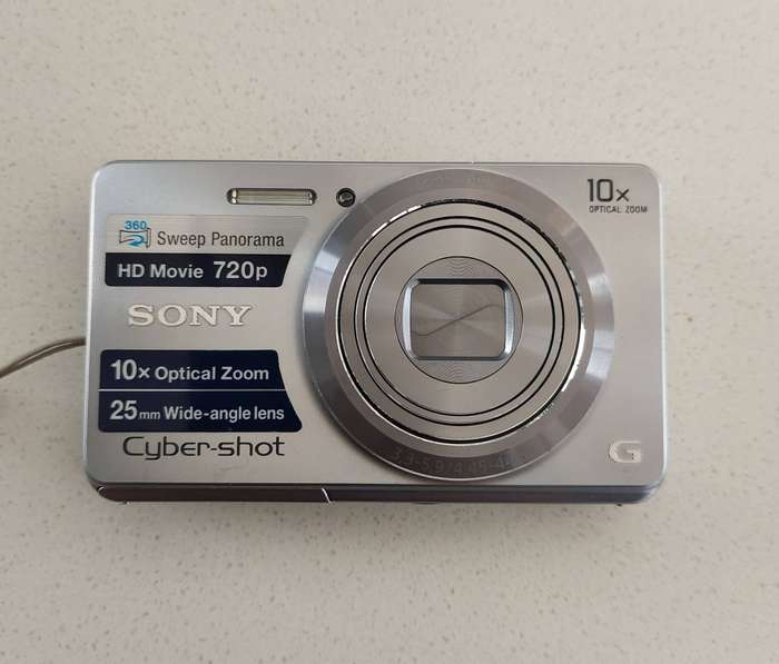 Sony Cybershot digital camera DSC-W690 (16.1 m/pixel, 10 x optical zoom, HD video recording)