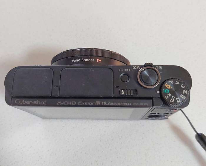 Sony Cybershot digital camera DSC-HX90V  (18.2 m/pixel, 30 x optical zoom, Full HD video)