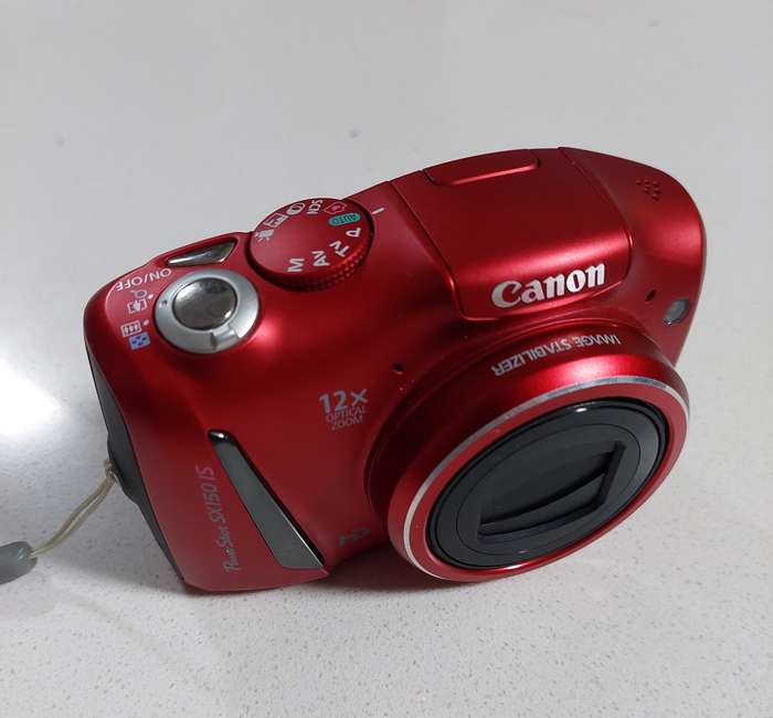 Canon PowerShot digital camera SX150 IS (14.1 m/pixel, 12 x optical zoom, HD video)