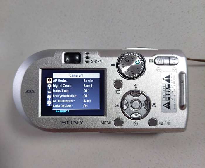 Sony Cybershot digital camera DSC-P150 (7.2 m/pixel, 3 x optical zoom, video recording)