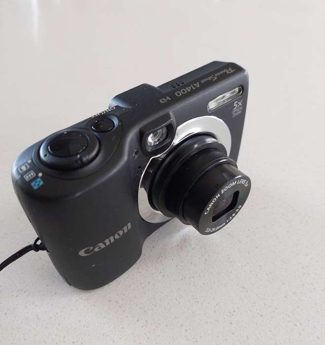 Canon PowerShot digital camera A1400 HD (16 m/pixel, 5 x optical zoom, HD video recording)
