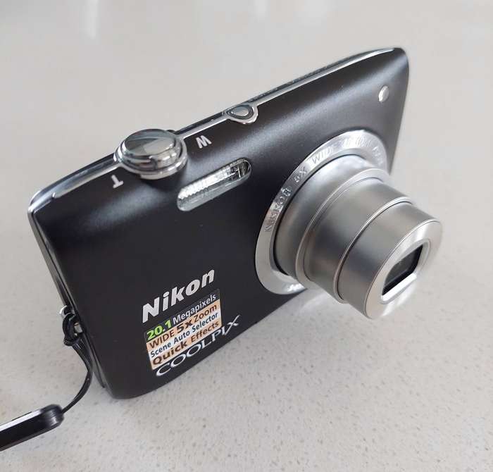 Nikon CoolPix digital camera S2800 (20.1 m/pixel, 5 x optical zoom, HD video recording)