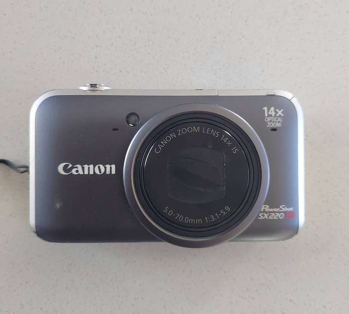 Canon PowerShot digital camera SX220 HS (12.1 m/pixel, 14 x optical zoom, Full HD video recording)