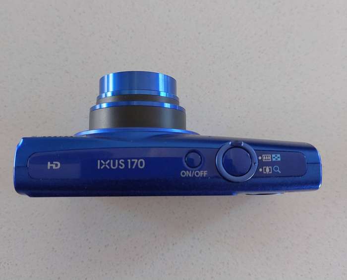 Canon IXUS digital camera 170 (20 m/pixel, 12 x optical zoom, HD video recording)