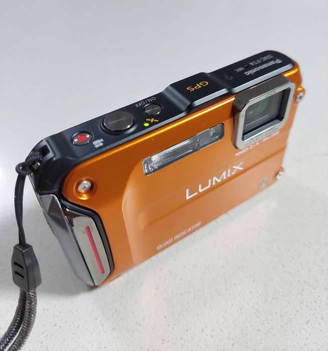 Panasonic Lumix digital camera DMC-FT4 (12.1 m/pixel, 4.6 x optical zoom, Full HD video, GPS etc)
