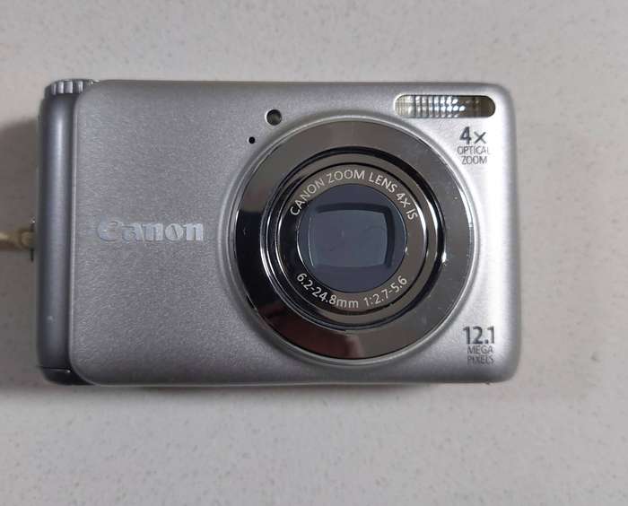 Canon PowerShot digital camera A3100 IS (12.1 m/pixel, 4 x optical zoom, video recording)