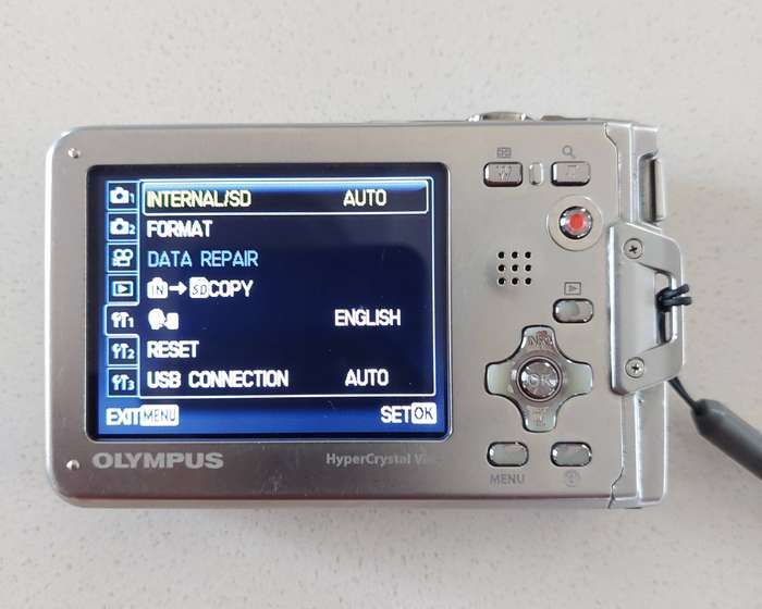 Olympus Tough digital camera 8010 (14 m/pixel, 5 x optical zoom, HD video recording)
