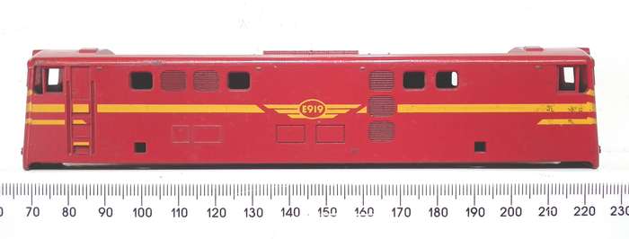 LIMA HO: Red SAR ` Trans Karoo` E5 Locomotive Body in Good condition for Parts or Repair.(Italy)