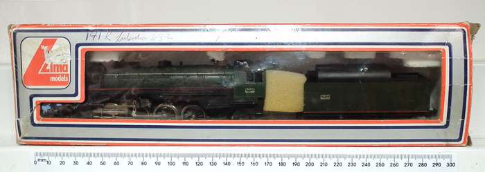 LIMA HO:  Vintage 2-8-2 Steam Loco with Tender in Good Running, Boxed Condition.(Italy)