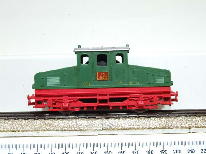 LIMA HO:  SNCF  Shunter Locomotive in Good Un-boxed and Used Condition(Italy)