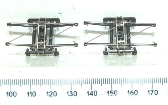 LIMA HO: 1pr SAR E5 Locomotive Pantographs  in Good condition(with new Springs) for Parts.(Italy)
