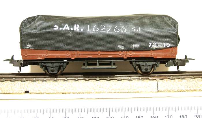 LIMA HO: SAR ES Freight Car with Tarpaulin in Good Un-boxed, Used condition (Italy)