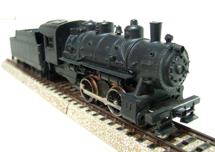 LIMA HO:  Unmarked Locomotive with Water Tender in Fair, Un-boxed and Used Condition(Italy)