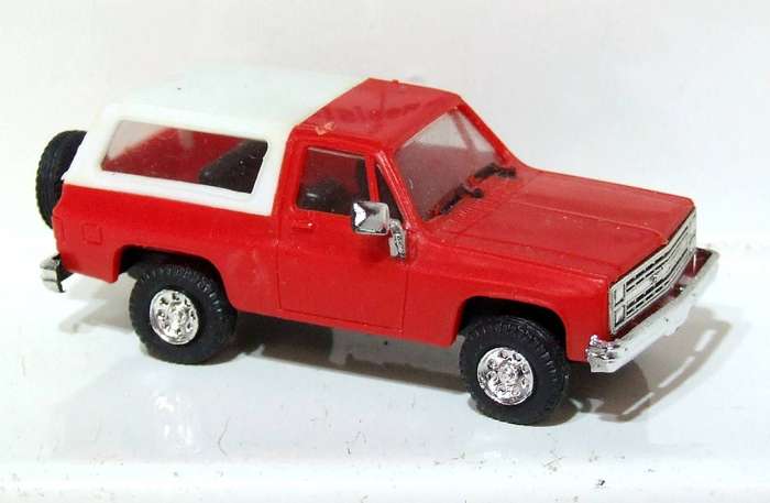 TRUCK HO: Detailed Chevrolet Short Wheel Base Truck in  Fair Un-Boxed Condition.