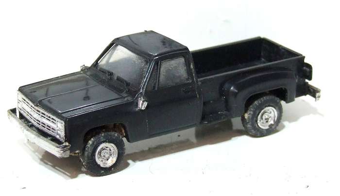 TRUCK HO: Detailed Chevrolet Long Wheel Base Truck in  Fair Un-Boxed Condition.