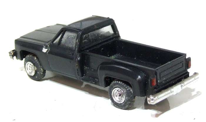 TRUCK HO: Detailed Chevrolet Long Wheel Base Truck in  Fair Un-Boxed Condition.