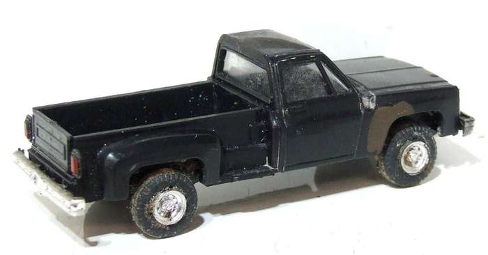 TRUCK HO: Detailed Chevrolet Long Wheel Base Truck in  Fair Un-Boxed Condition.