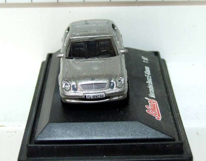SCHUCO HO: Highly Detailed Mercedes Benz E-Klasse in Very Good Boxed Condition.
