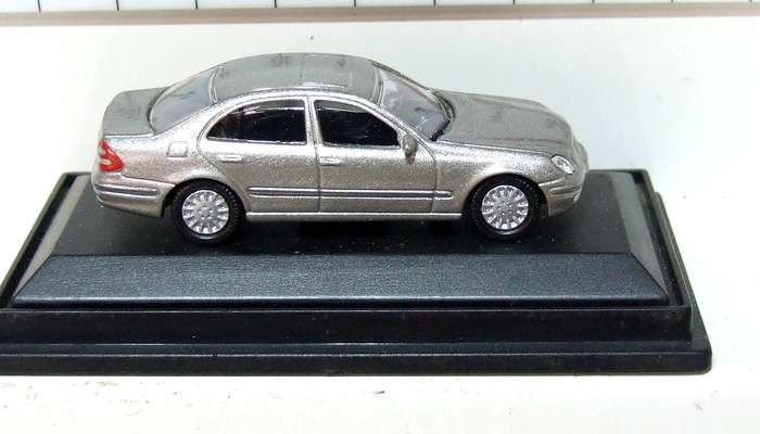 SCHUCO HO: Highly Detailed Mercedes Benz E-Klasse in Very Good Boxed Condition.