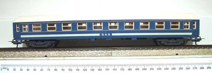 LIMA HO: SAR/SAS Blue Train Passenger Coach in Fair, Repaired Un-Boxed condition(Italy)