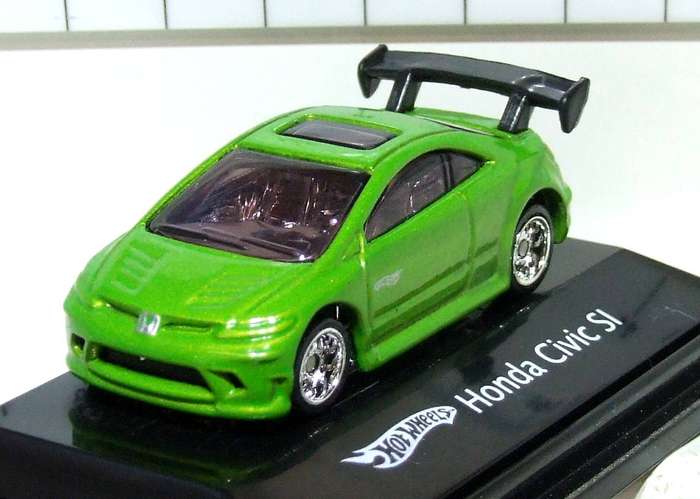 HOT WHEELS HO: Highly Detailed HONDA CIVIC Si  in Like New Boxed Condition.