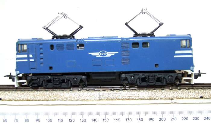 LIMA HO: RARE SAR "Blue Train" E5 Electric Loco with White Decals in Good Un-Boxed condition.(Italy)